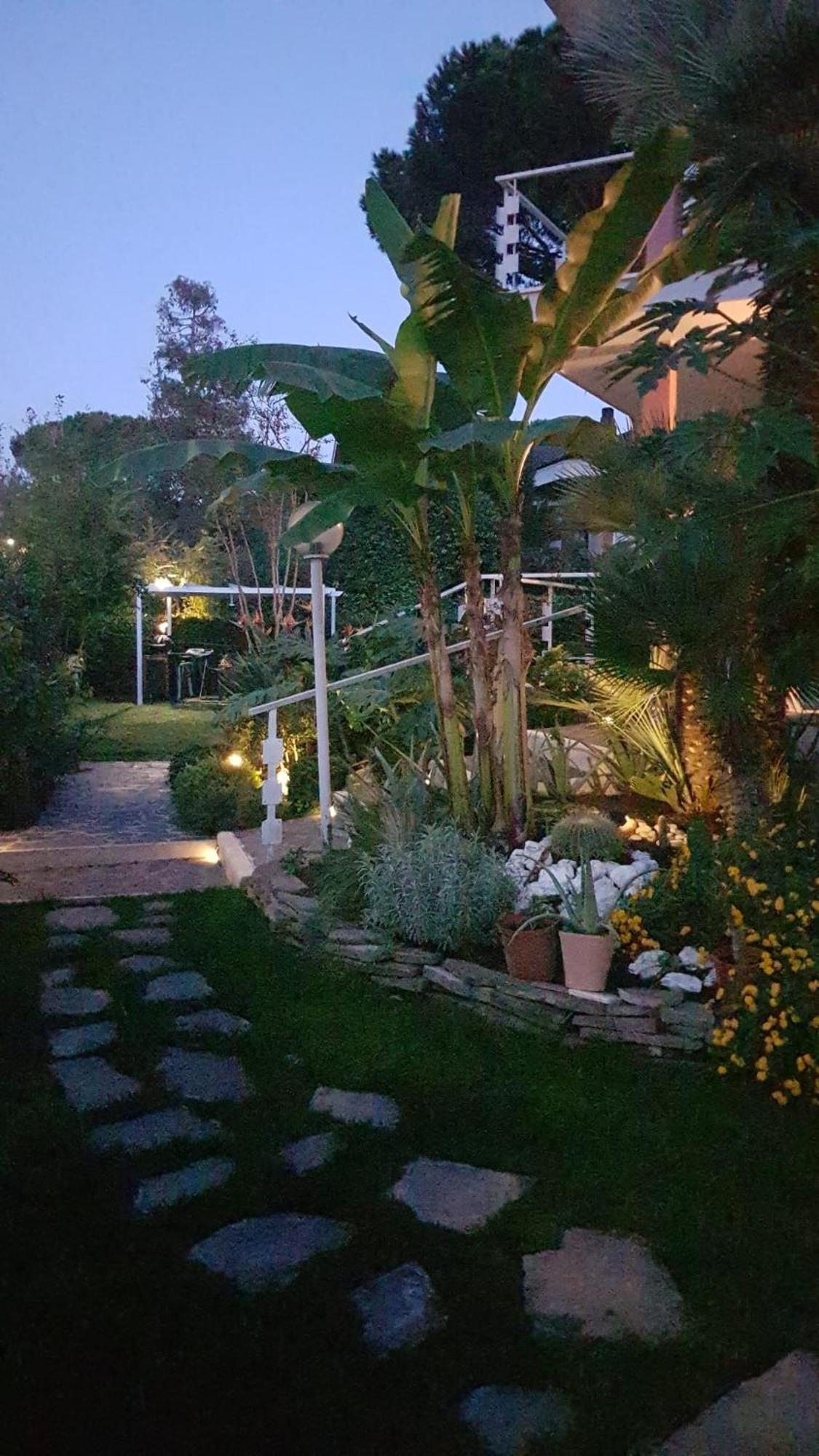 Hotel Roma - Casalpalocco - Amipsia à Casal Palocco Extérieur photo